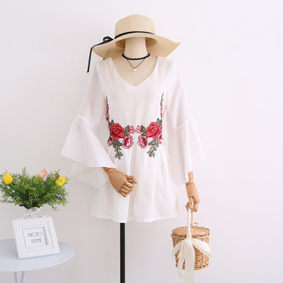 Stílusos női jumpsuit rövidnadrág virágos motívummal több színben