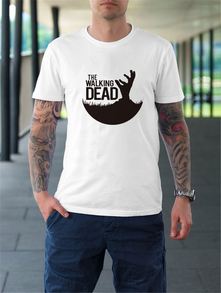 Férfi blúz rövid ujjal, O-alakú gallérral és mintával