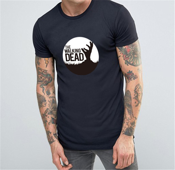 Férfi blúz rövid ujjal, O-alakú gallérral és mintával