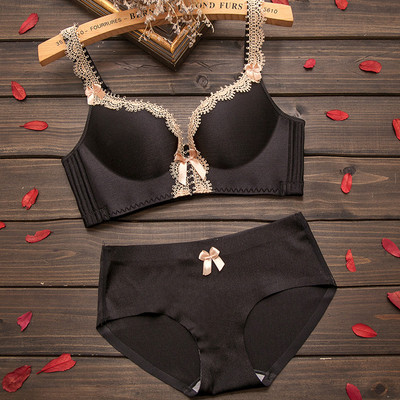 Finom női fehérnemű-melltartó szett párnázással és magas derekú bikinivel, több színben