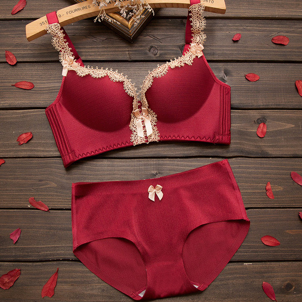 Finom női fehérnemű-melltartó szett párnázással és magas derekú bikinivel, több színben