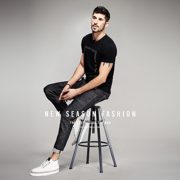 Tricou simplu pentru bărbați în alb și negru