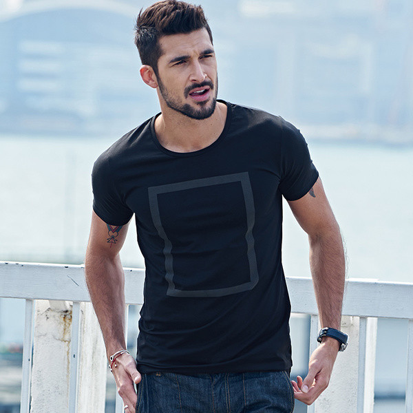 Tricou simplu pentru bărbați în alb și negru