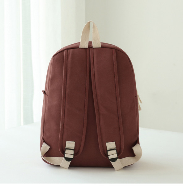 Rucsac de damă cu elemente 3D și bretele largi reglabile