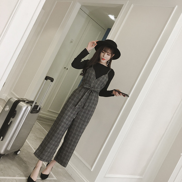 Stílusos női overall vékony pánttal, két színben