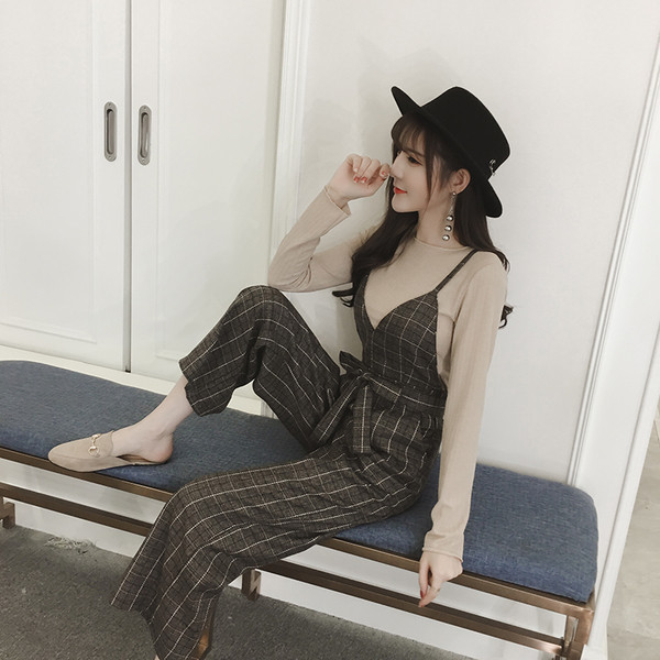 Stílusos női overall vékony pánttal, két színben