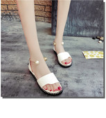 Sandale de dama HIT din piele ecologica cu lant metalic terminat cu margele