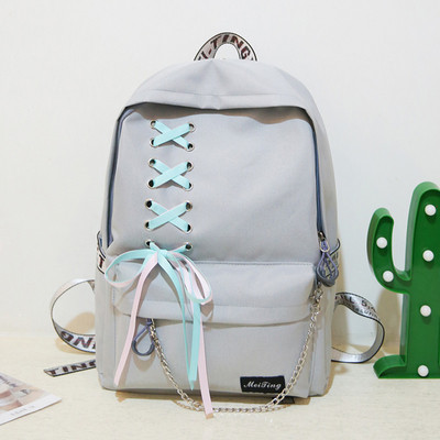 Női hátizsák több színben fémlánccal, horgolt megkötőkkel