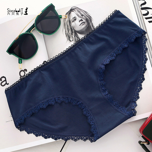 Bikini interesanți pentru femei cu animație colorată în mai multe culori