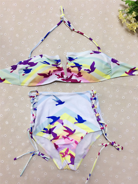 Costum de baie de damă cu bikini talie înaltă și cravate