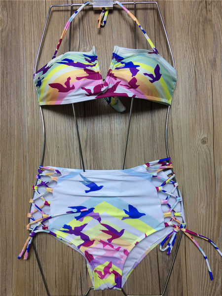 Costum de baie de damă cu bikini talie înaltă și cravate