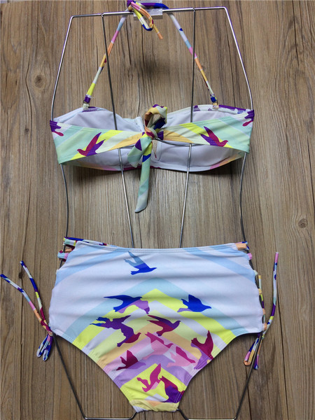 Costum de baie de damă cu bikini talie înaltă și cravate