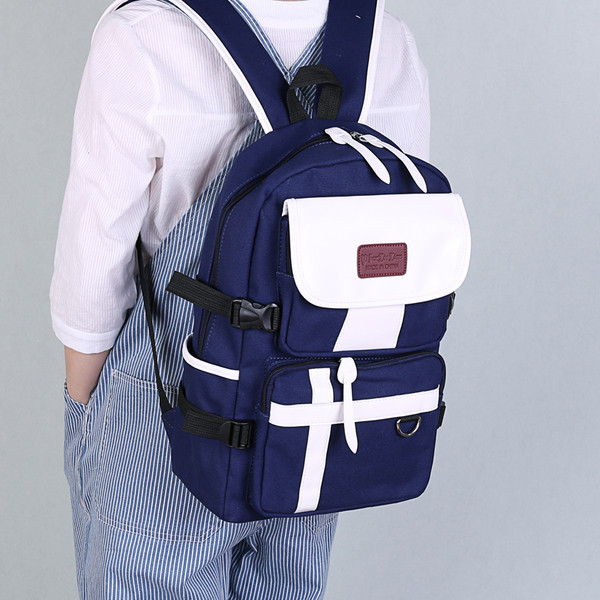 Rucsac de dama potrivit pentru calatorii cu curele laterale si buzunare in doua culori