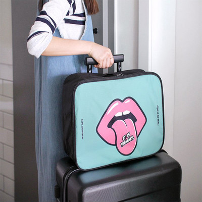 Дамска ръчна пътническа чанта в два модела