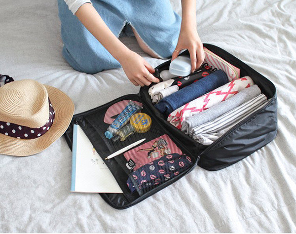 Geanta de voiaj de mana dama in doua modele