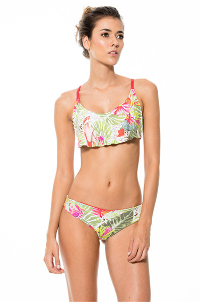 Costum de baie de damă cu flori în două modele în două părți