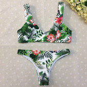 Stílusos virágos fürdőruha párnázással két részből álló hölgyeknek