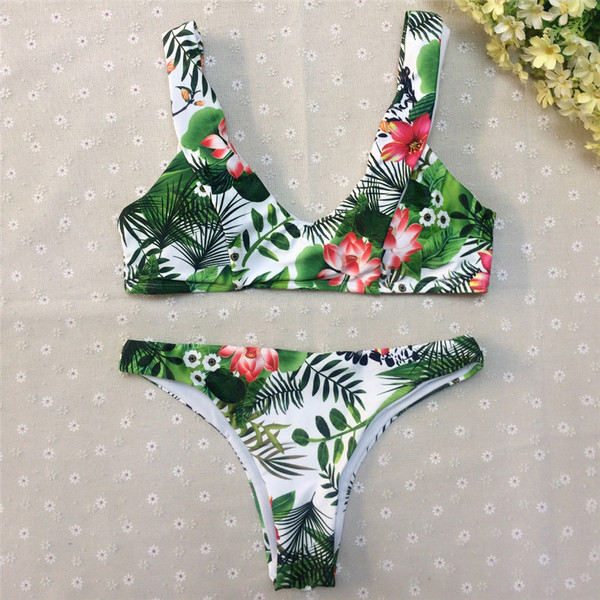 Stílusos virágos fürdőruha párnázással két részből álló hölgyeknek