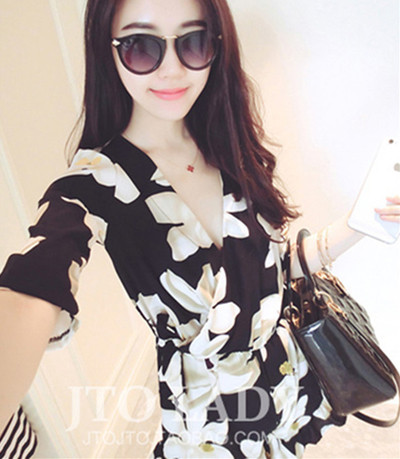 Salopeta de dama casual cu motiv floral cu maneci 3/4