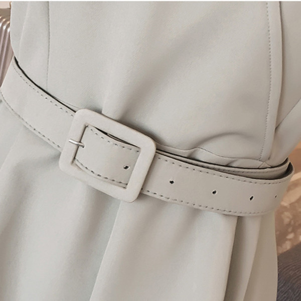 Salopeta de dama eleganta cu decolteu in V cu maneci 3/4 in doua culori