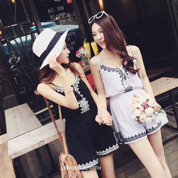 Salopete casual de dama in alb si negru