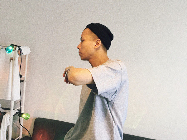 Tricou casual barbatesc in diverse culori - croiala alungita