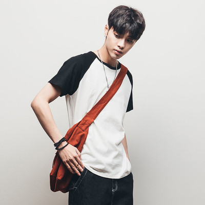 Stílusos férfi póló rövid ujjal és egyszerű felirattal - sok modell