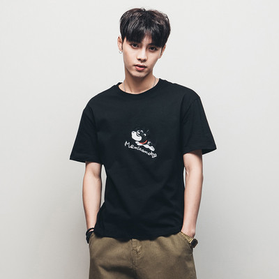 Stílusos férfi póló rövid ujjal és egyszerű felirattal - sok modell