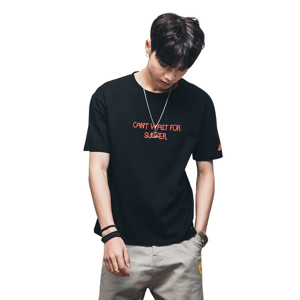 Stílusos férfi póló rövid ujjal és egyszerű felirattal - sok modell