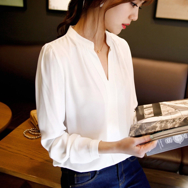 Női ing széles modell V-nyakú fehér színben
