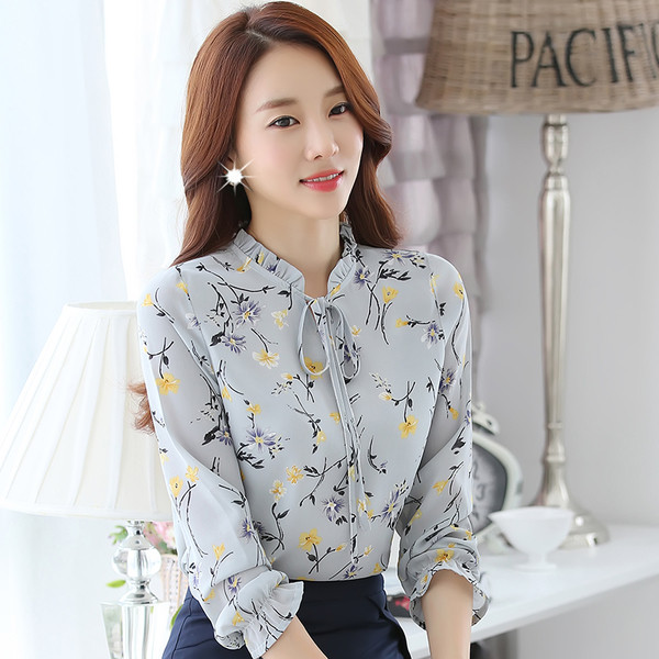 Дамска риза с О-образно деколте в няколко цвята с флорални мотиви