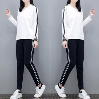 Echipa sportivă feminină - două modele în trei culori