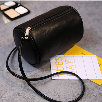 Mini geanta de dama cilindrica din piele ecologica in trei culori