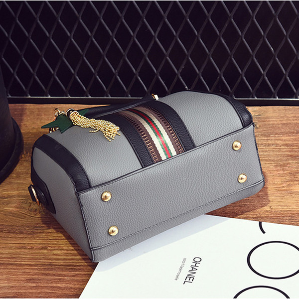 Geanta de dama din piele ecologica cu manere scurte si lungi in mai multe culori