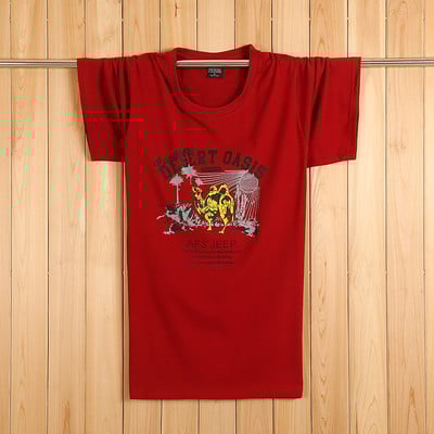 Tricouri bărbătești actuale cu aplicații colorate – multe modele