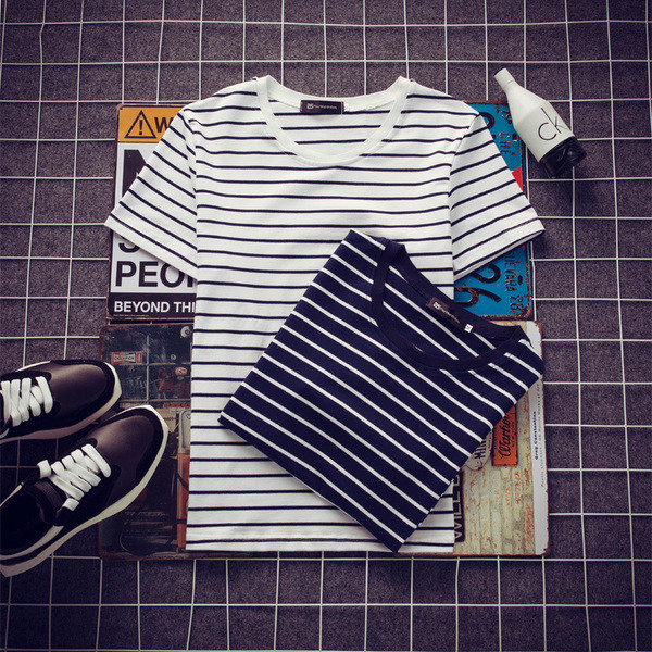 Tricou casual barbatesc cu maneci scurte si dungi - culori diferite