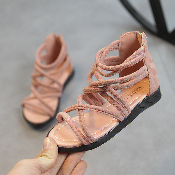 Stílusos gyerekszandál lányoknak pánttal és lapos talppal, három színben