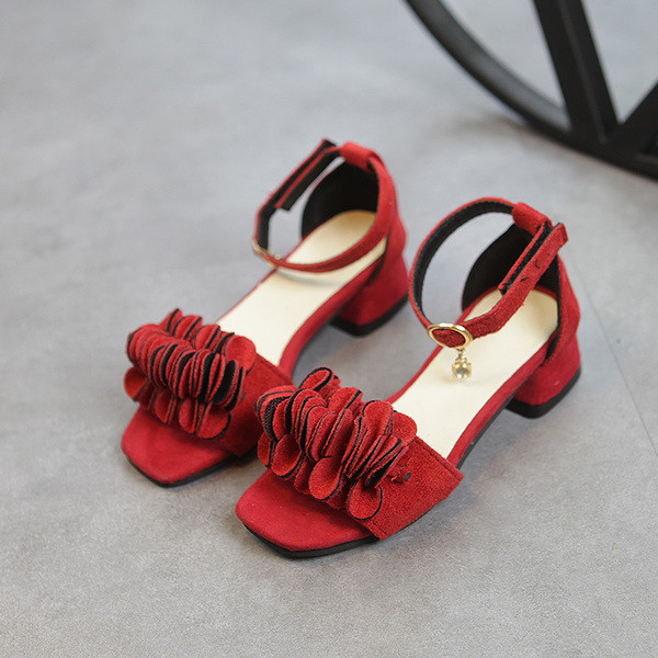 Modern gyerekszandál lányoknak alacsony és vastag sarkú cipőben, három színben