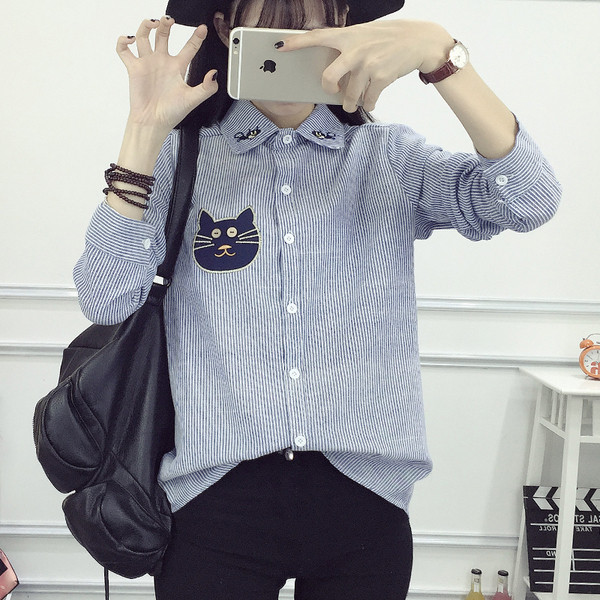 Cămașă de damă cu mâneci lungi și broderie potrivită pentru utilizarea de zi cu zi