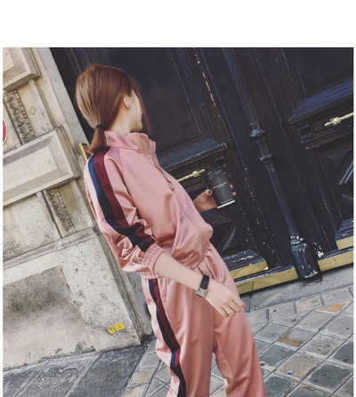 Echipa elegantă pentru femei din două piese în roz