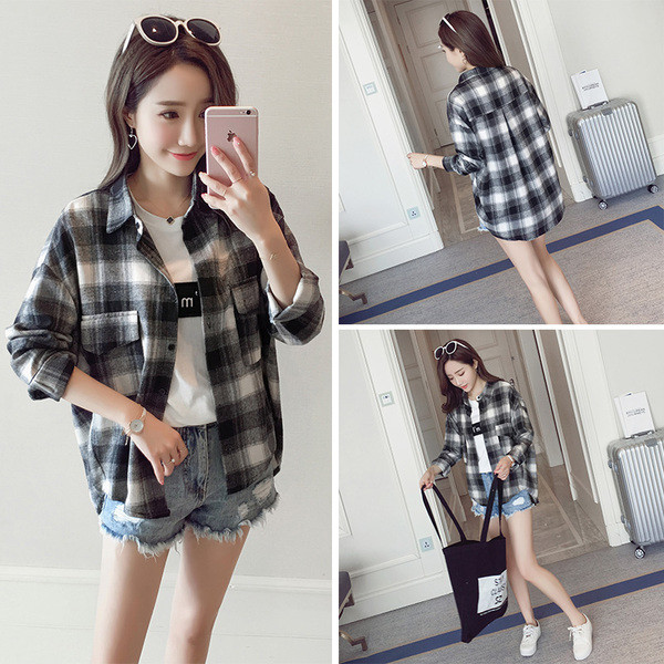 Cămașă de damă în carouri în două culori cu buzunare decorative