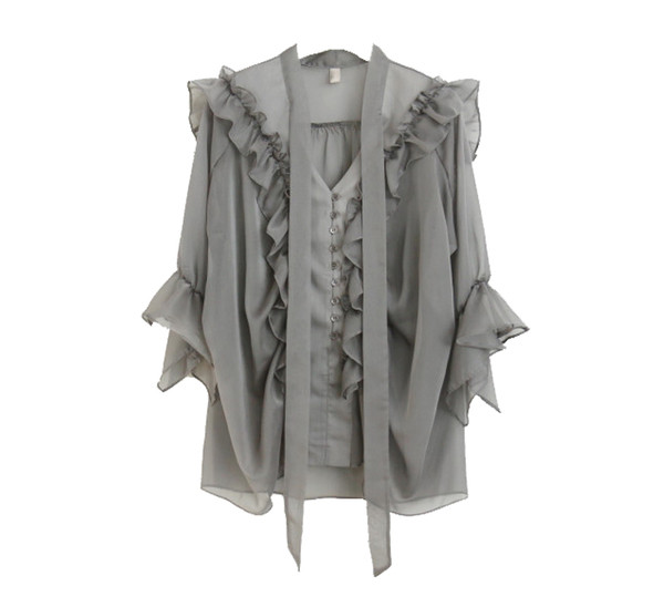 Елегантна дамска риза в два цвята с волани и разкроени ръкави