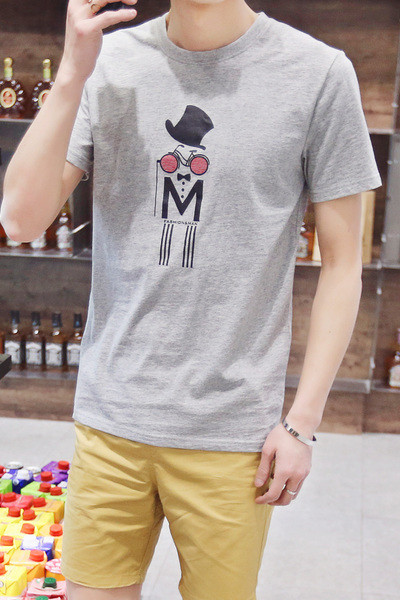 Стилна мъжка блузка за лятото с къс ръкав и интересен принт