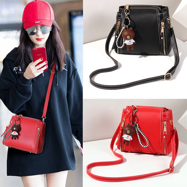 Geanta mini de dama cu accesoriu ursulet si maner lung in mai multe culori