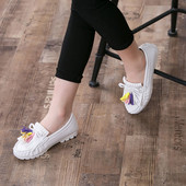 Pantofi casual copii pentru fete cu ciucuri colorati in doua culori