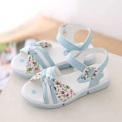 Sandale delicate pentru copii pentru fete cu motiv floral colorat in roz si albastru deschis