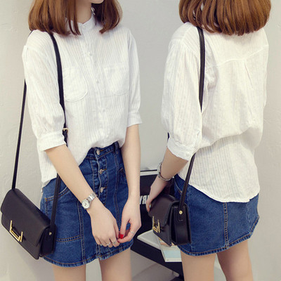 Női nyári ing dekoratív zsebekkel és 3/4-es ujjakkal