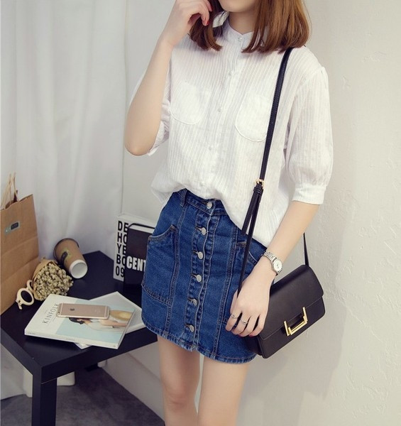 Női nyári ing dekoratív zsebekkel és 3/4-es ujjakkal