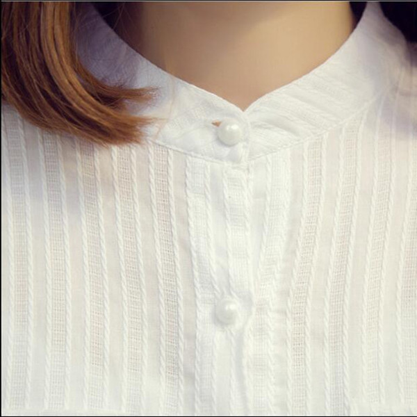 Női nyári ing dekoratív zsebekkel és 3/4-es ujjakkal