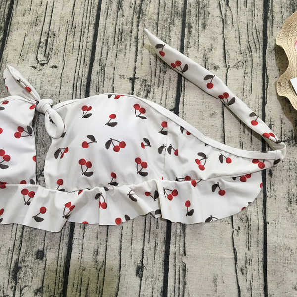 Costum de baie actual de damă din două piese cu imprimeu floral